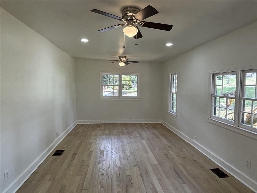 2469 Glynn Drive Se - Photo 16