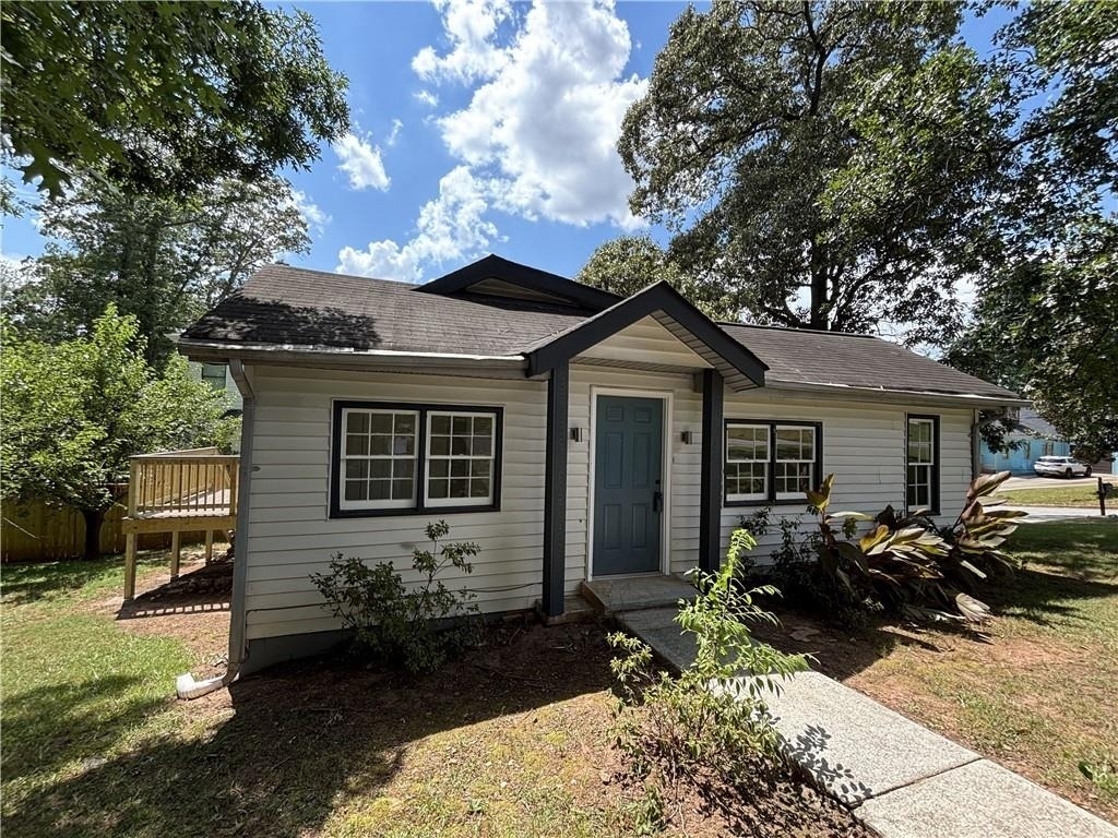 2469 Glynn Drive Se - Photo 2