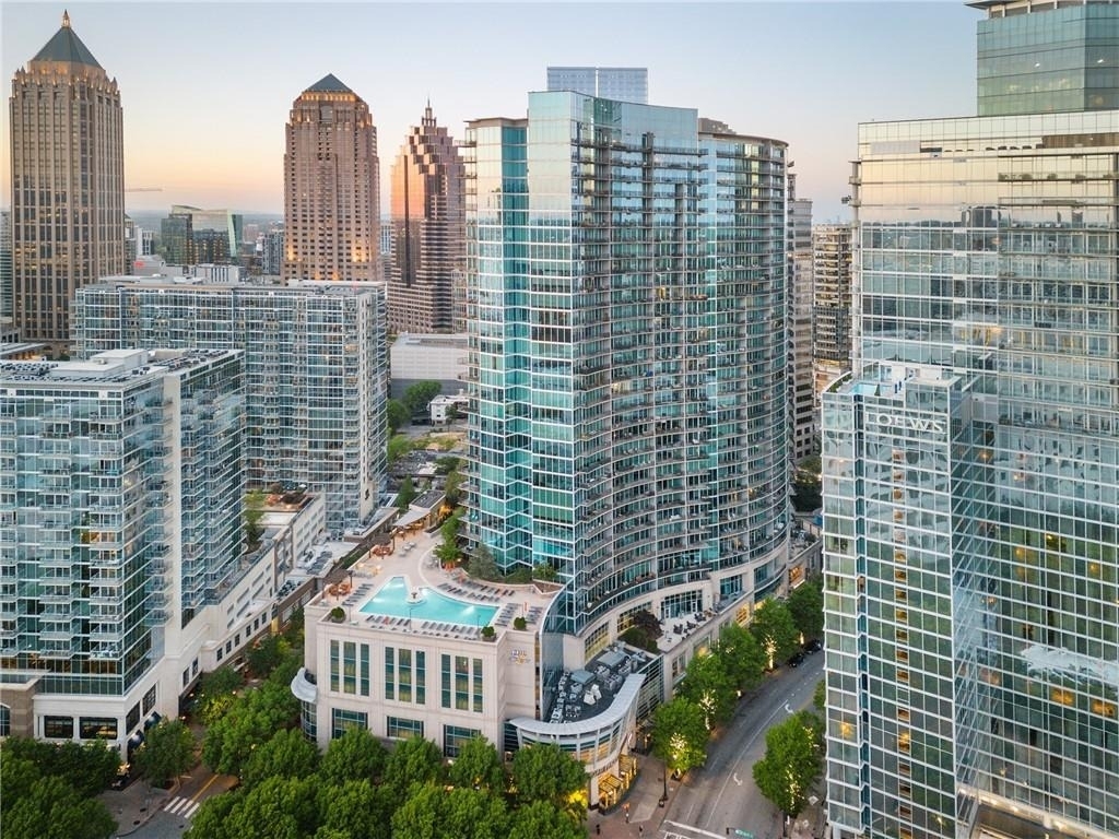 1080 Peachtree Street Ne - Photo 0