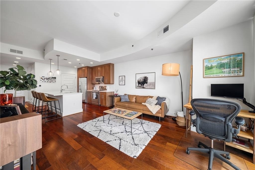 1080 Peachtree Street Ne - Photo 9