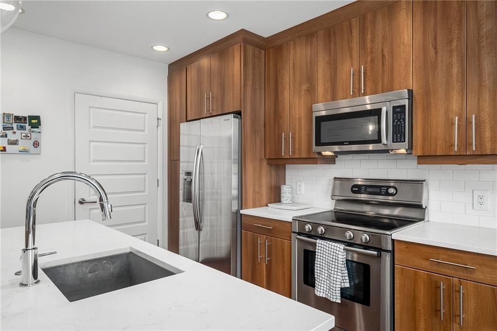 1080 Peachtree Street Ne - Photo 4
