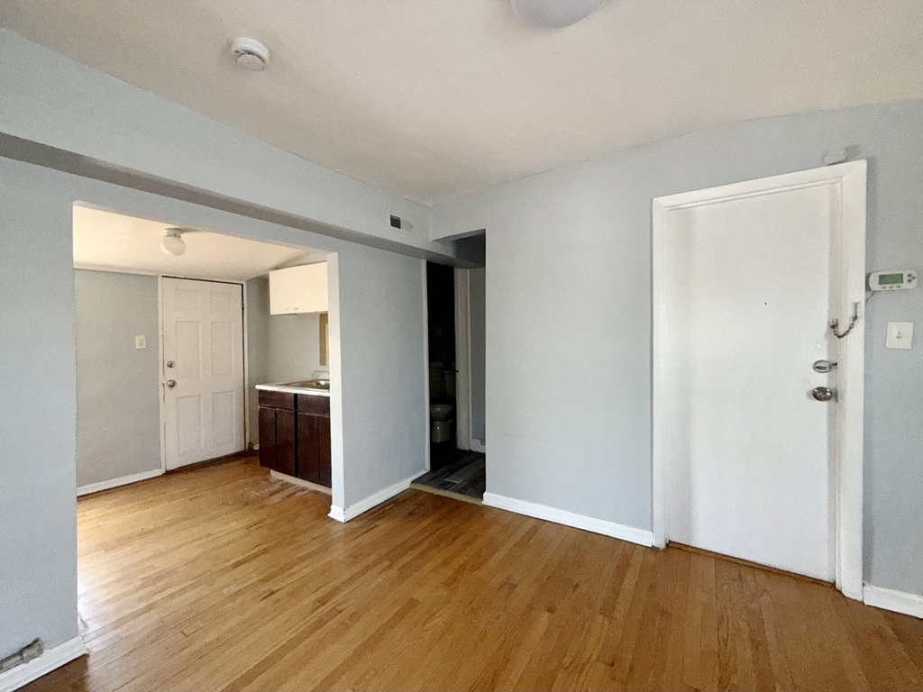 2531 N Tripp Avenue - Photo 4