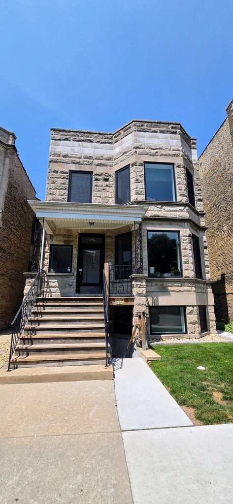 2230 W Wilson Avenue - Photo 0