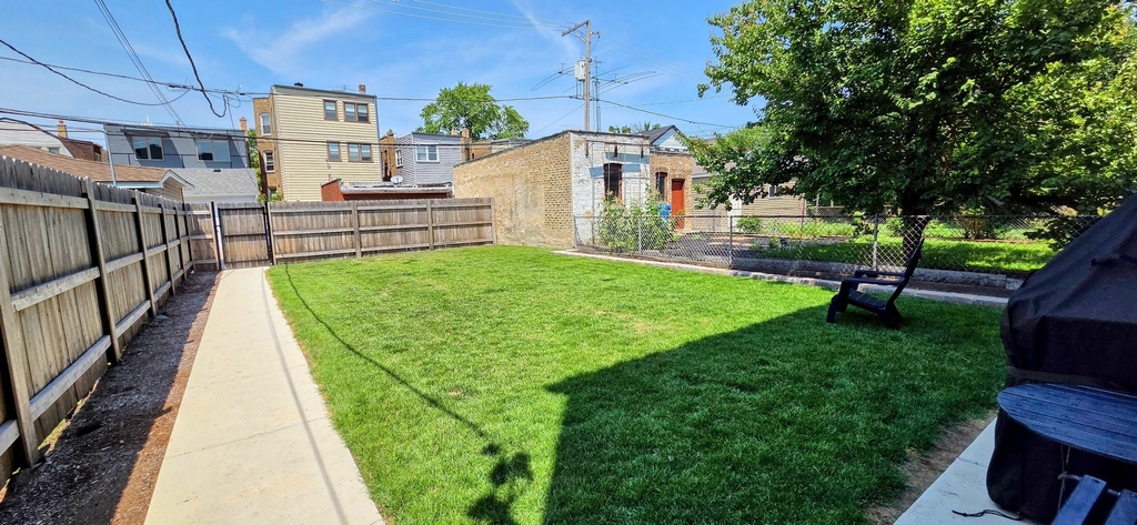 2230 W Wilson Avenue - Photo 14
