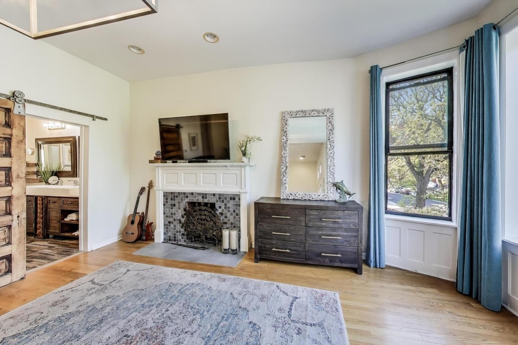 4553 S Ellis Avenue - Photo 24