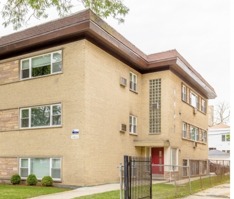 4816 N Springfield Avenue - Photo 0