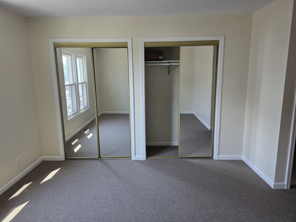 221 N Walnut Street - Photo 9