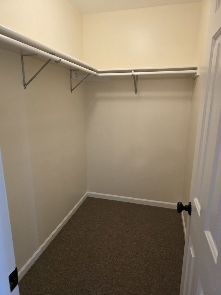 221 N Walnut Street - Photo 10