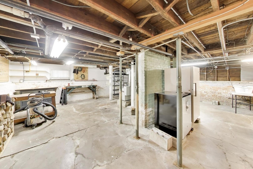 2624 Thayer Street - Photo 41