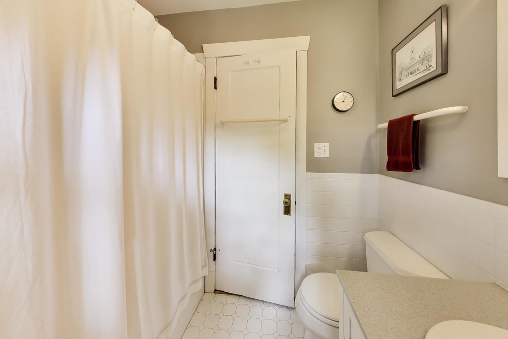 2624 Thayer Street - Photo 27