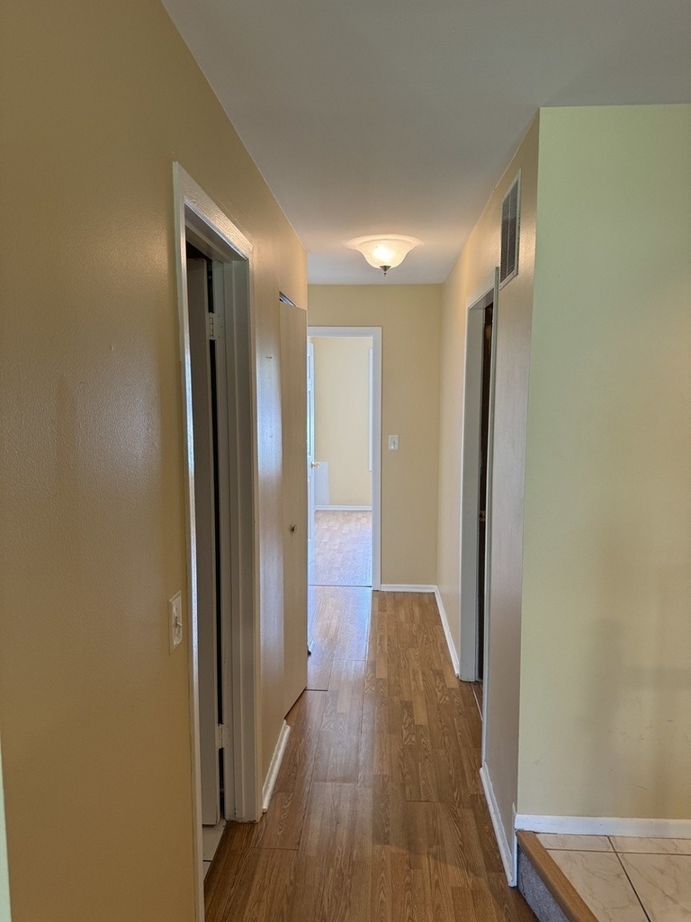 690 Cross Creek Dr Drive - Photo 2