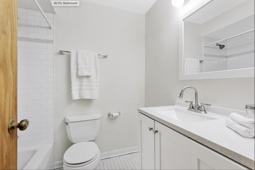 639 W Wellington Avenue - Photo 9