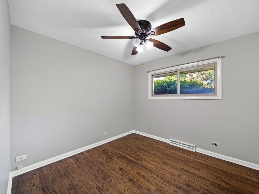 415 Tennyson Road - Photo 10