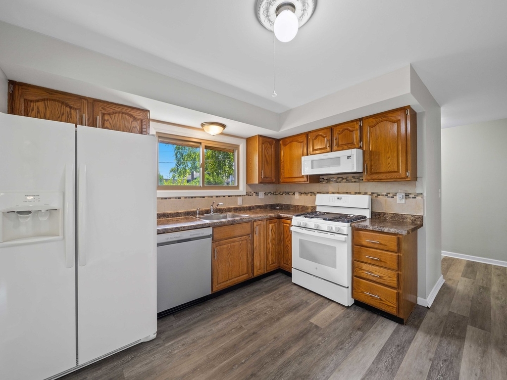 415 Tennyson Road - Photo 6