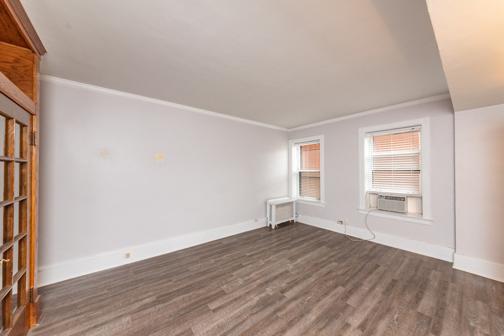 400 W Deming Place - Photo 2