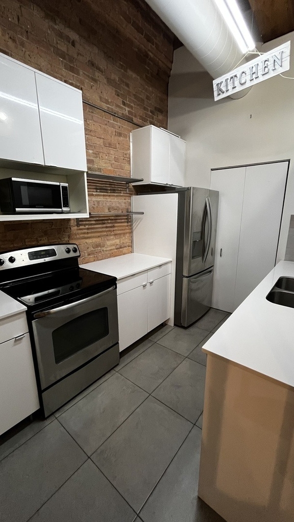 331 S Peoria Street - Photo 8