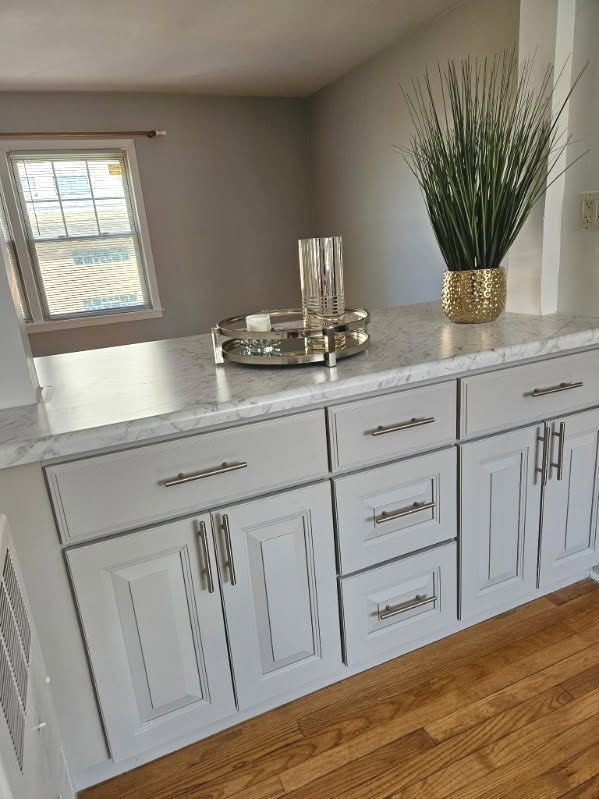 7526 N Ridge Boulevard - Photo 5