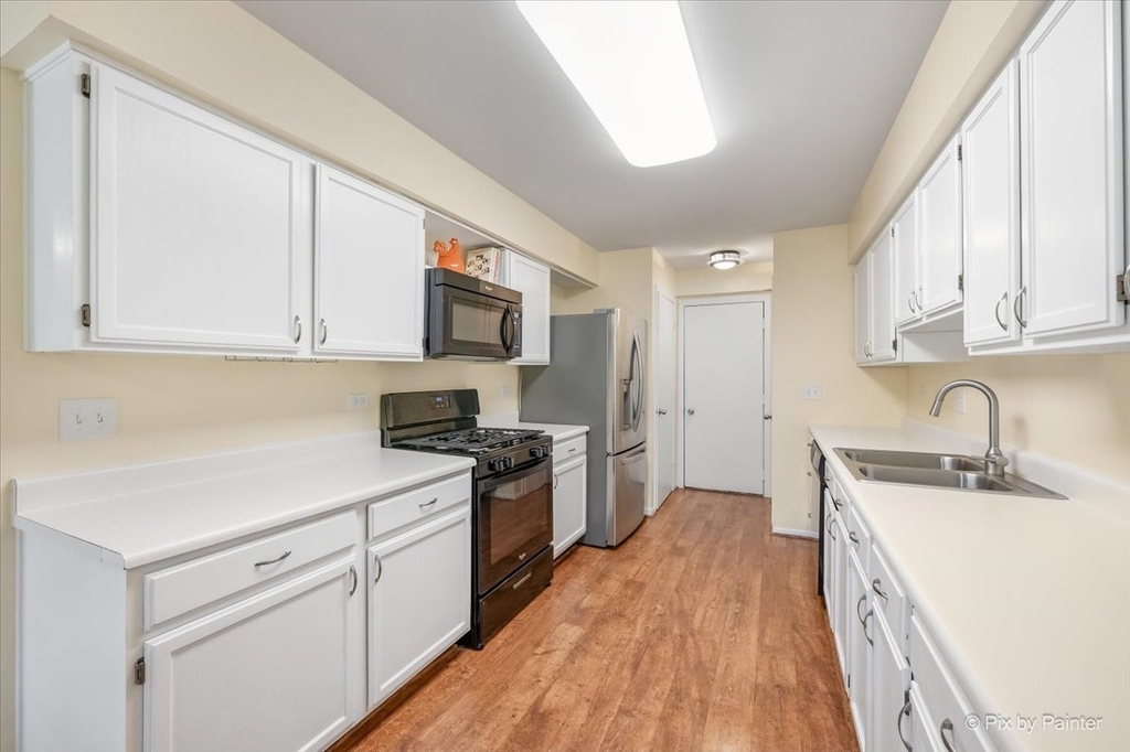 453 Village Creek Drive - Photo 8