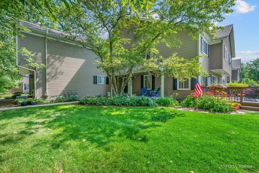 453 Village Creek Drive - Photo 0
