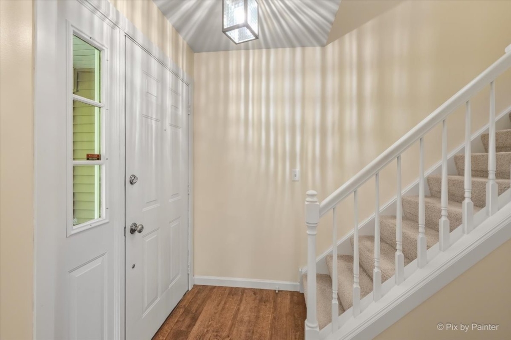 453 Village Creek Drive - Photo 3