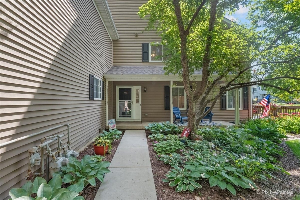 453 Village Creek Drive - Photo 2