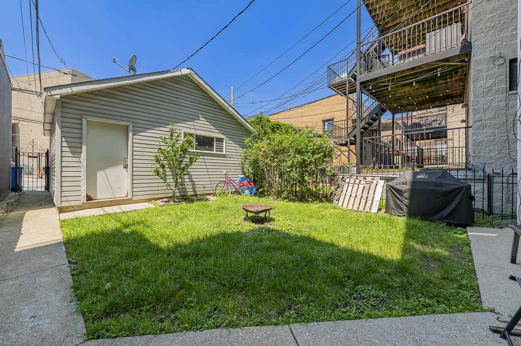 3744 N Clifton Avenue - Photo 10