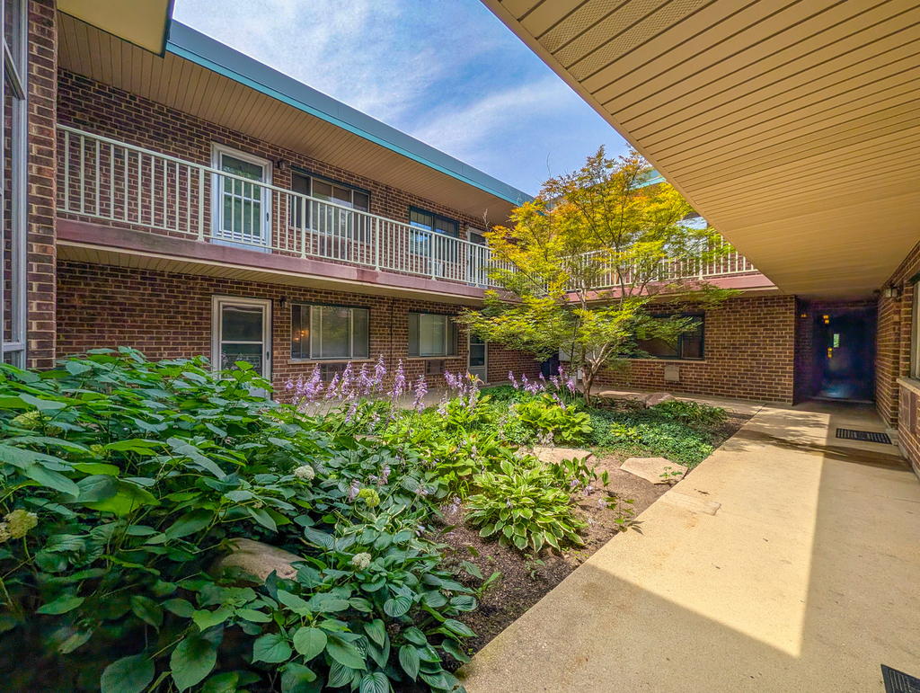 444 S Spring Road - Photo 4