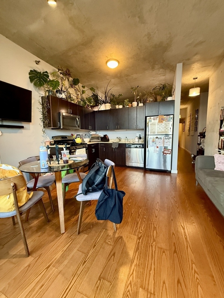 235 W Van Buren Street - Photo 12