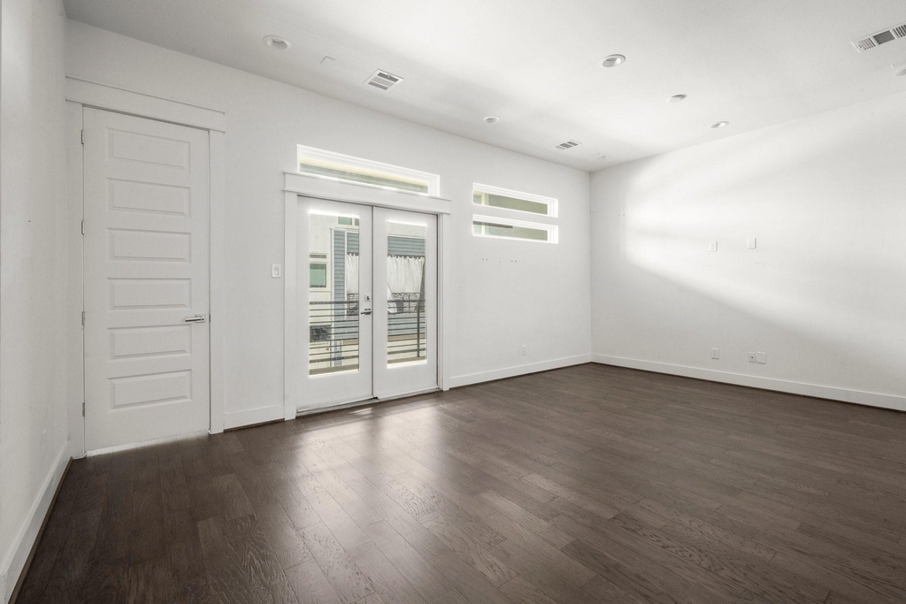 4706 Independence Heights - Photo 7