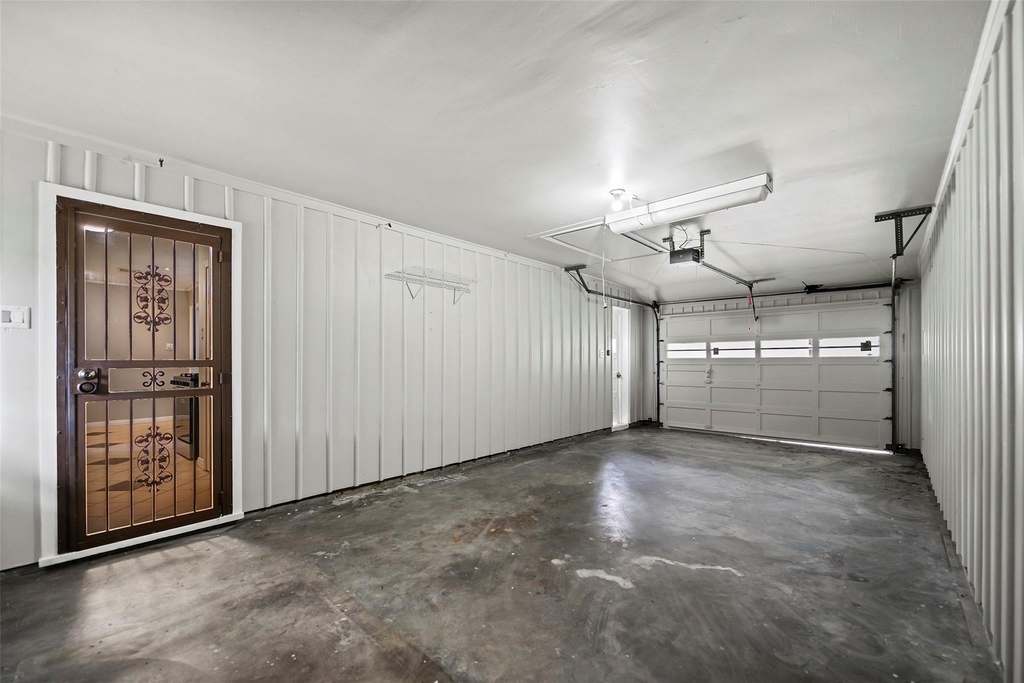 617 Graceland Street - Photo 21