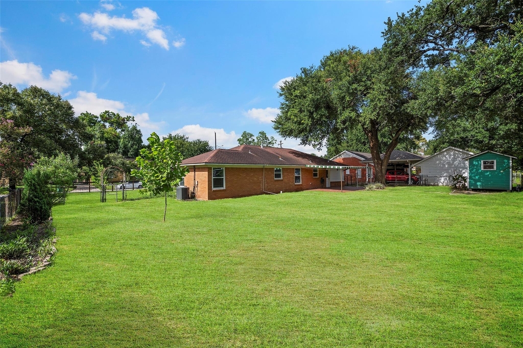 617 Graceland Street - Photo 18