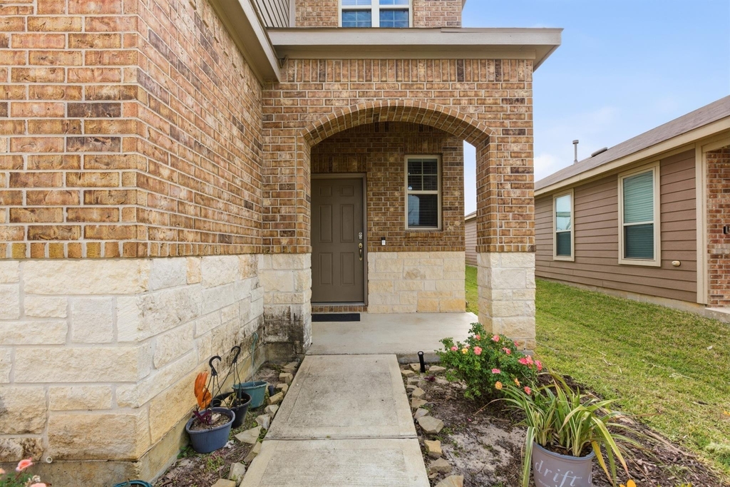 5718 Savanna Pasture Road - Photo 2