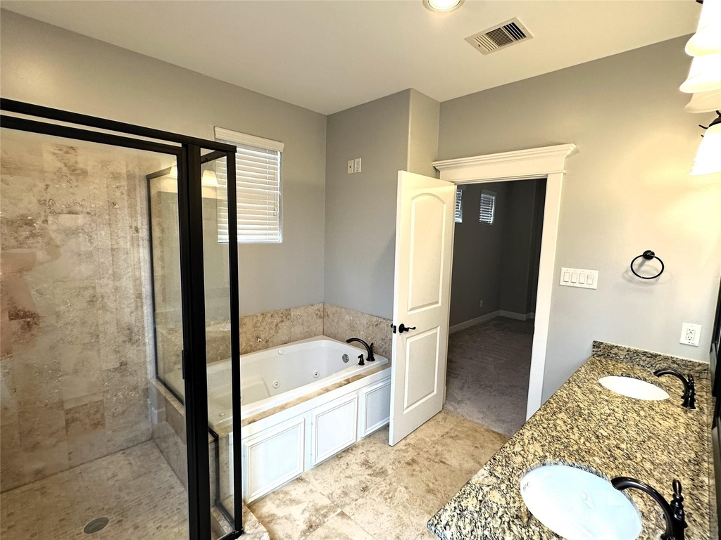 321 W 26th Street - Photo 14
