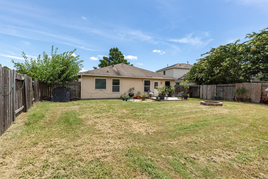 24027 Kingbriar Drive - Photo 2
