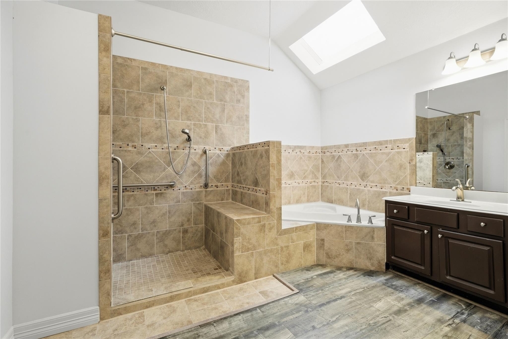 12242 Rutgers Park Court - Photo 17