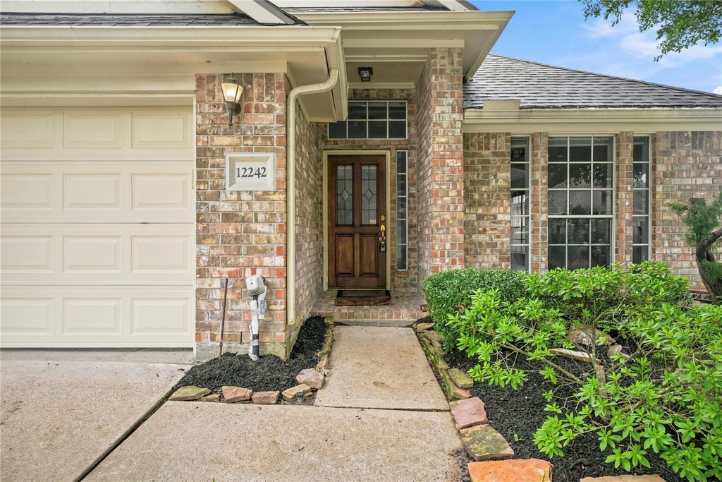 12242 Rutgers Park Court - Photo 2