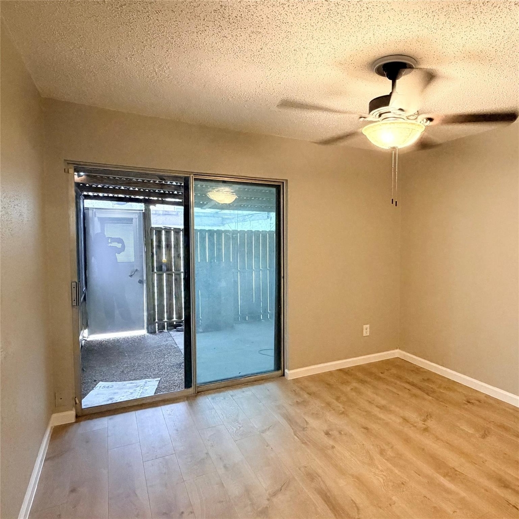 7202 S Dairy Ashford Road - Photo 16