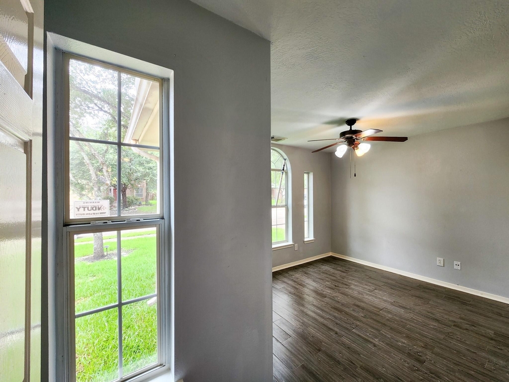11902 White Water Bay Drive - Photo 3