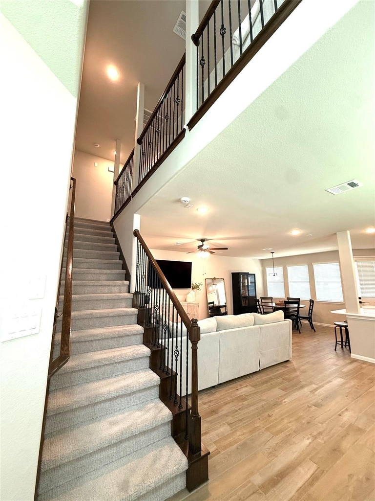 5504 Hyde Park Drive - Photo 4