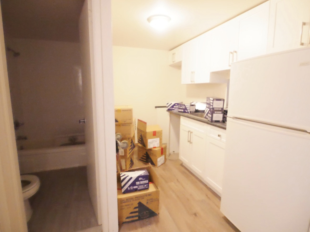 359 East 62nd Street - Photo 5