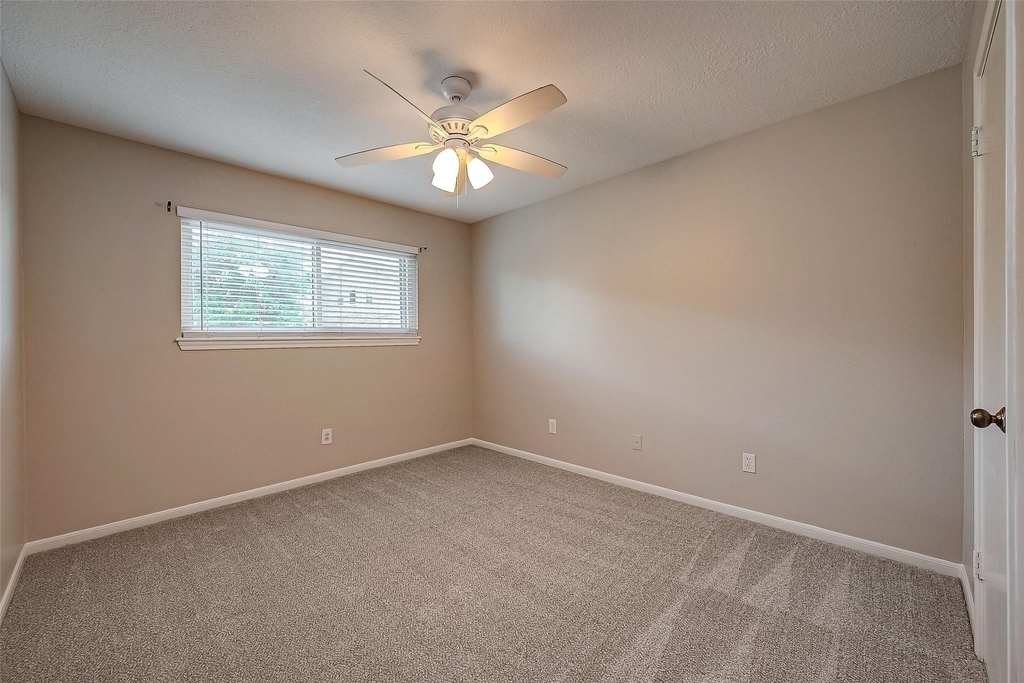 131 Cove Circle - Photo 35