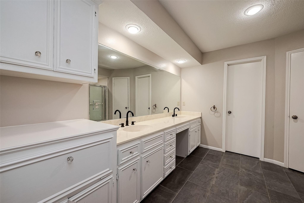 131 Cove Circle - Photo 22