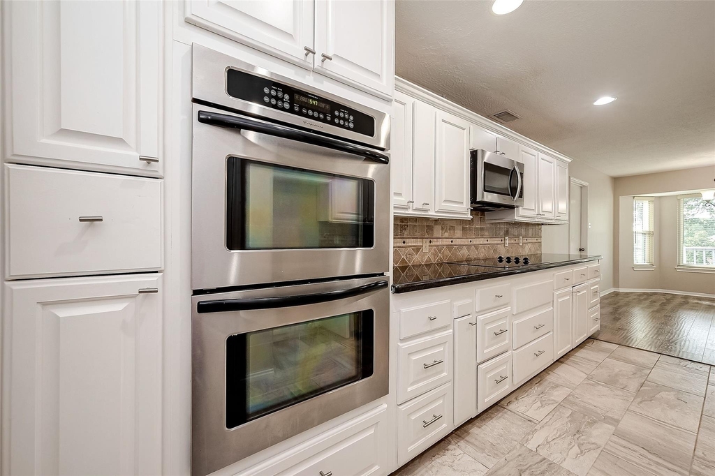 131 Cove Circle - Photo 13
