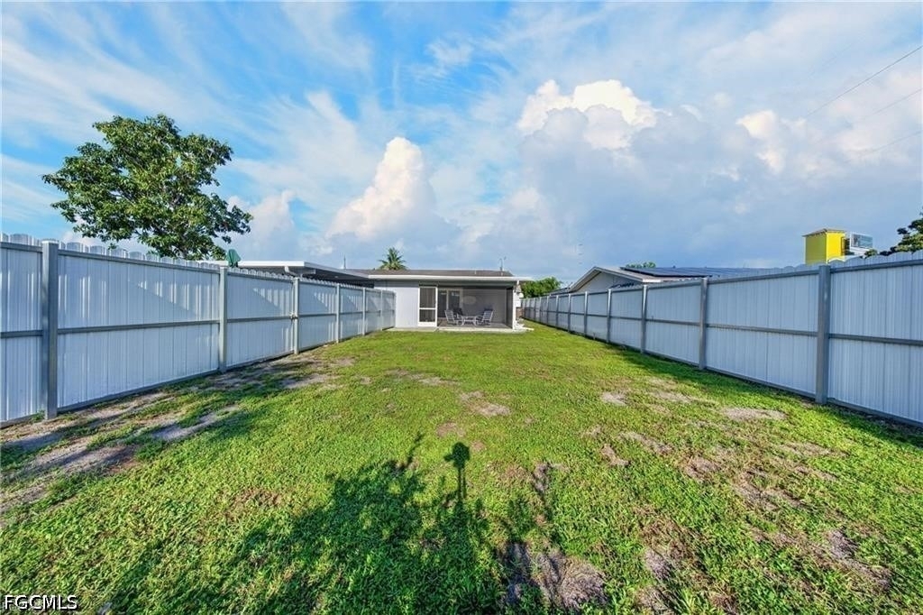 2505 Se 16th Place - Photo 3