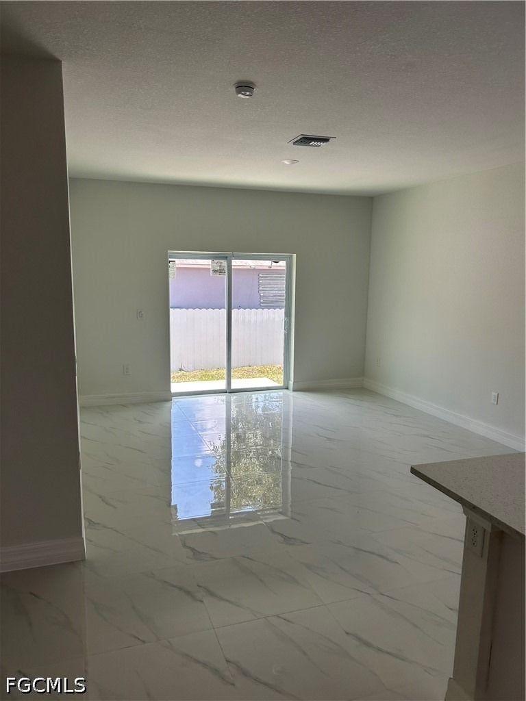 701-703 W 12th Street - Photo 5