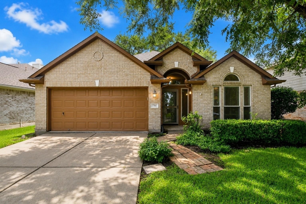 2707 Millers Falls Court - Photo 0