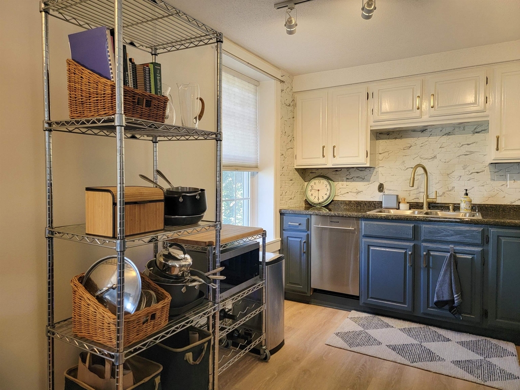 713 Central - Photo 10