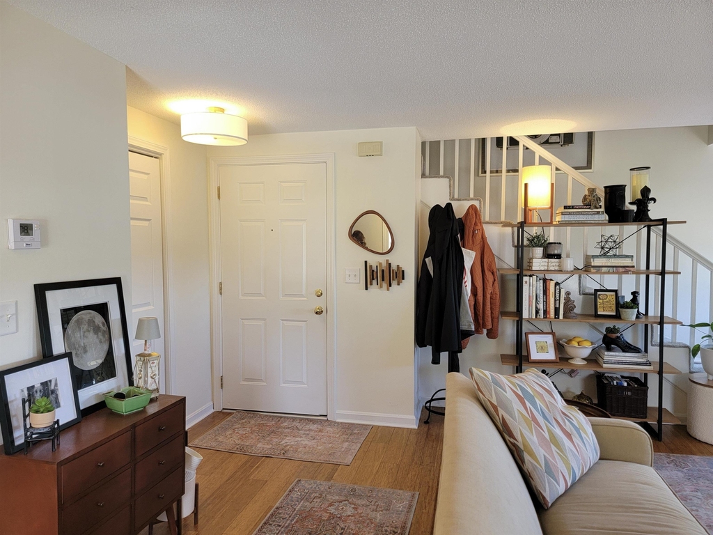 713 Central - Photo 5