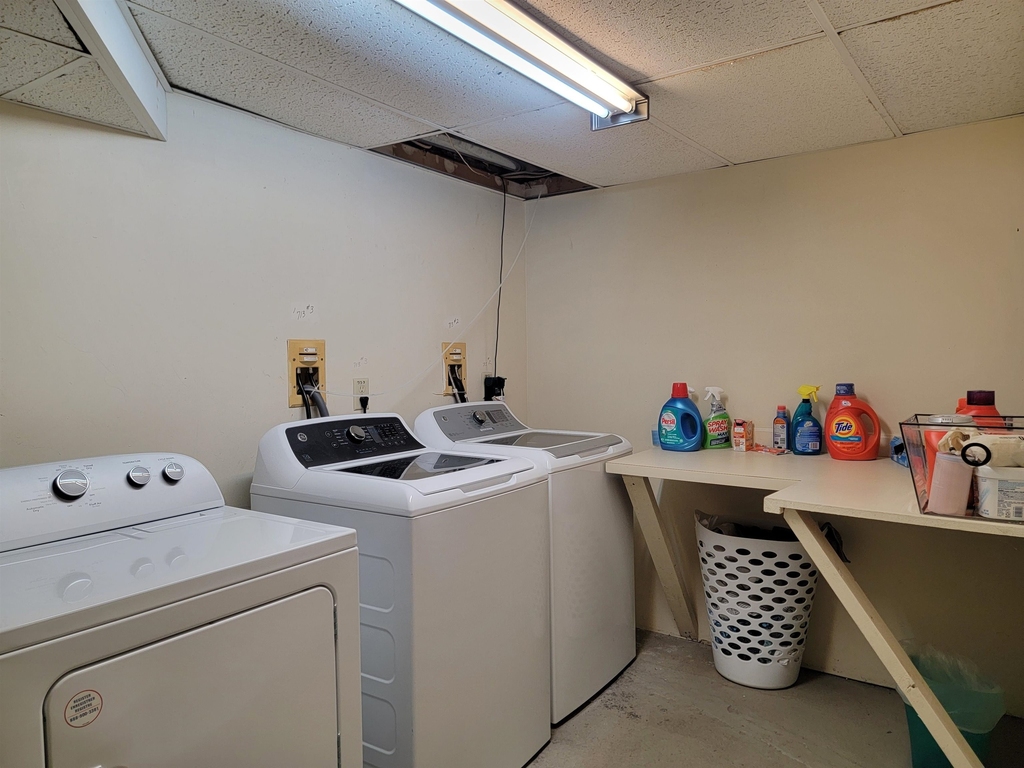 713 Central - Photo 23