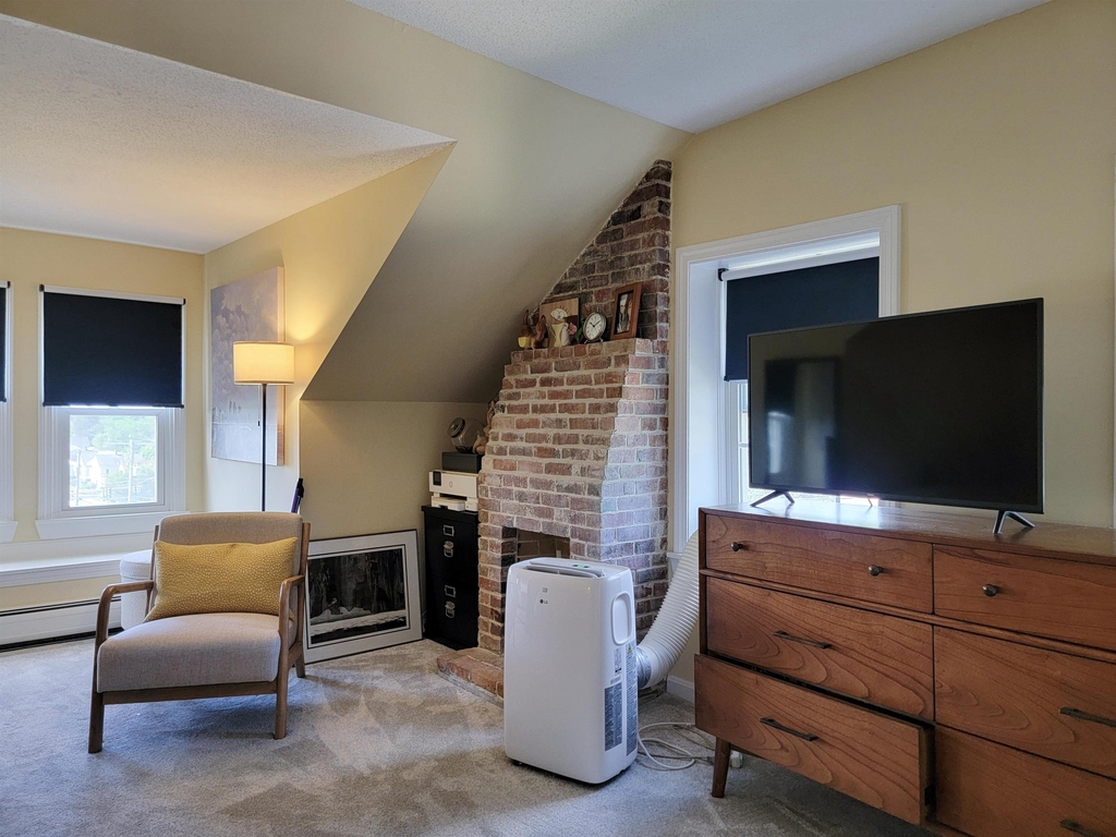 713 Central - Photo 16